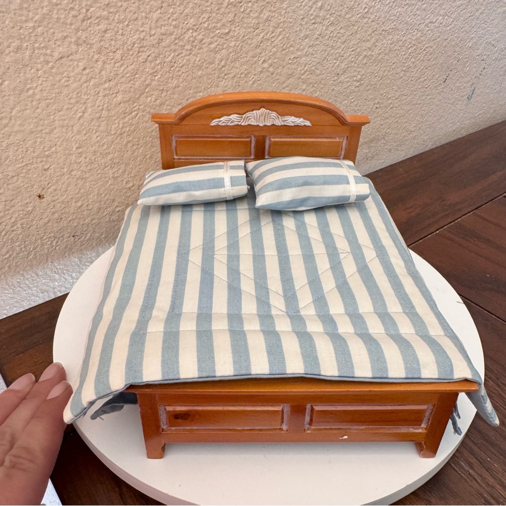 Vintage dollhouse furniture wood bed frame bed blue and white stripe bedding - Picture 2 of 8